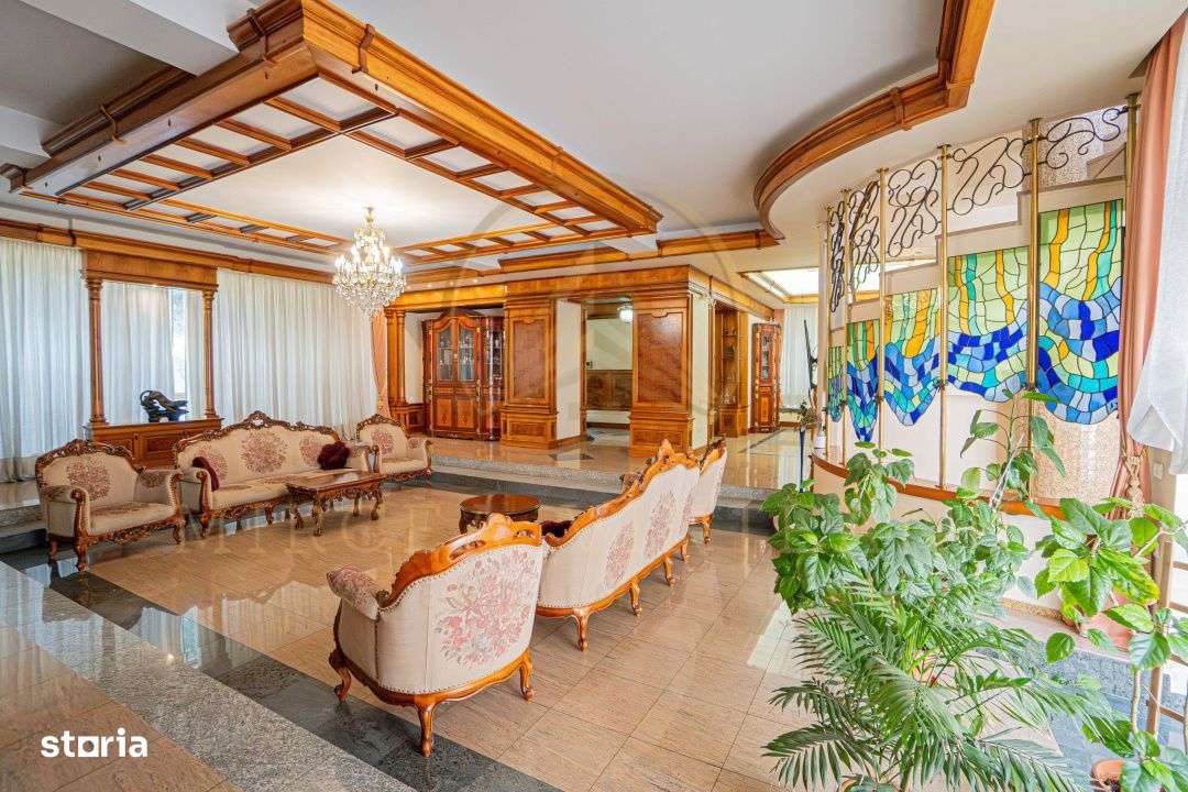 Ultracentral -Cladire impozanta  D+P+2E. - Imagine principală: 5/20