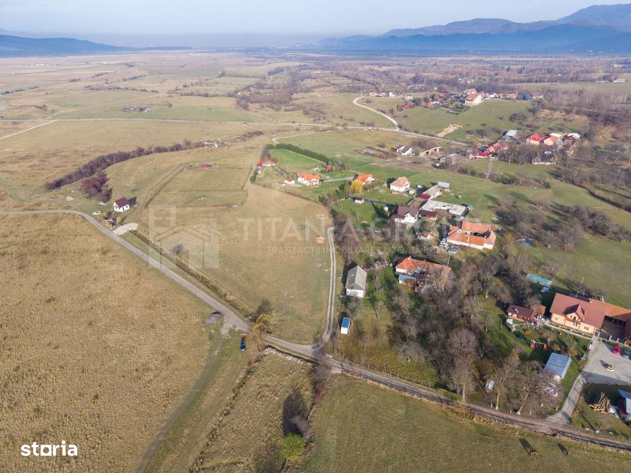 Teren intravilan parcelabil, priveliște spre munți, Sohodol, Bran-17