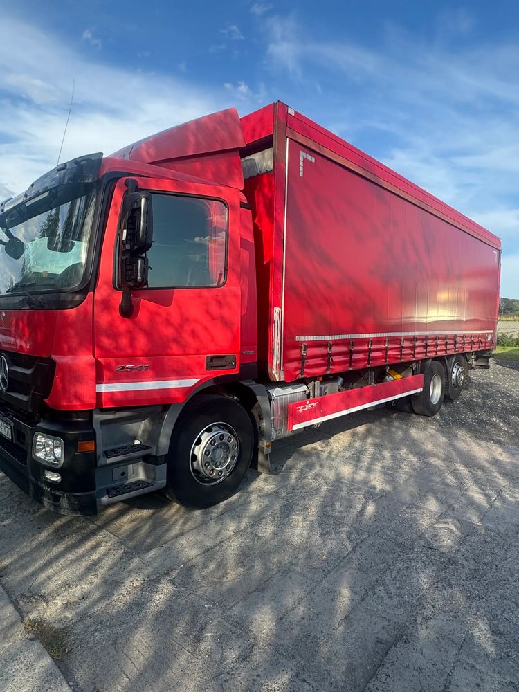 Mercedes-Benz Actros 2011