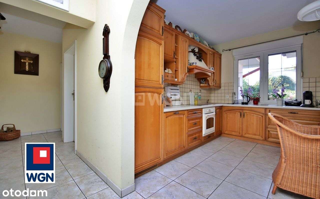 Gotowy do zamieszkania dom w spokojnej okolicy | C-7