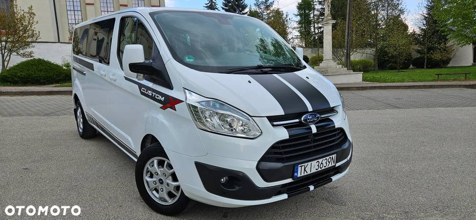 Ford Tourneo Custom 300 L2H1 VA Titanium - 12