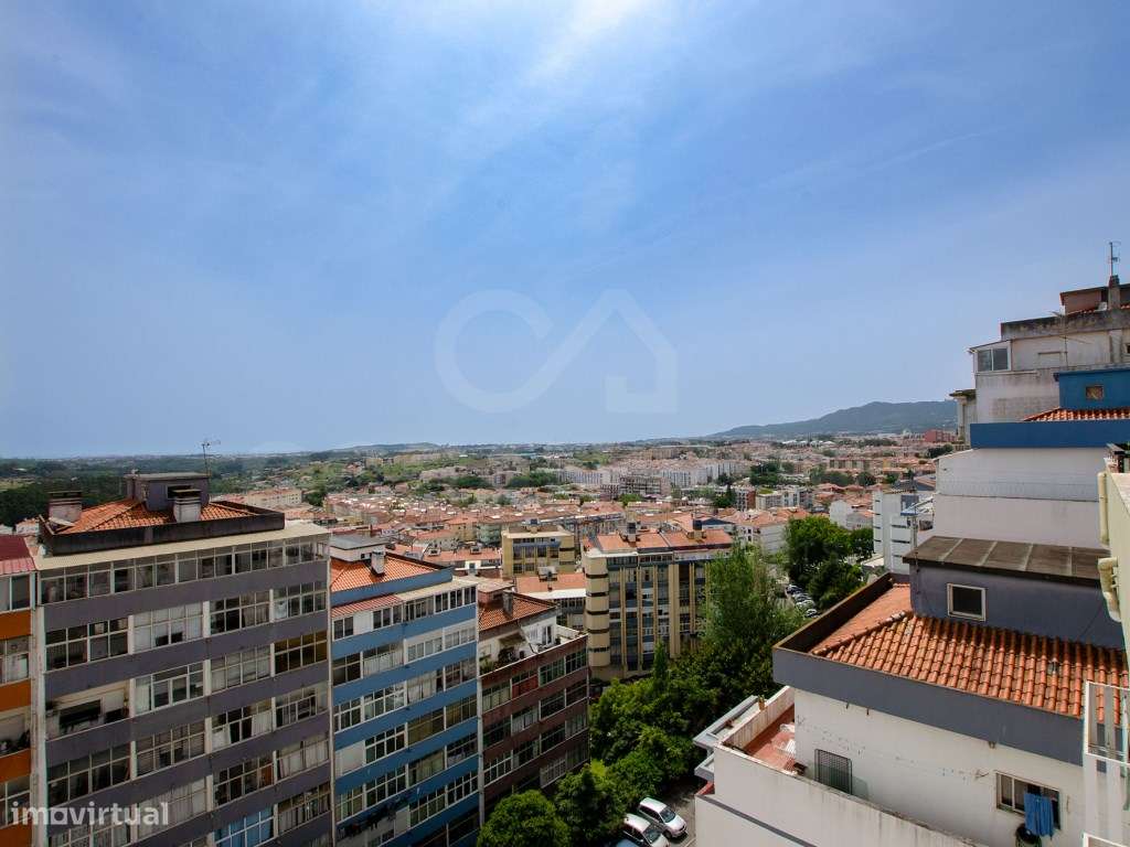 T3 com garagem, vista de serra e mar-17
