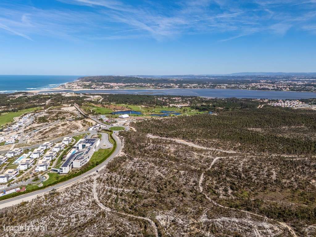 Terreno com PIP aprovado para aldeamento turístico de 5 estrelas-5