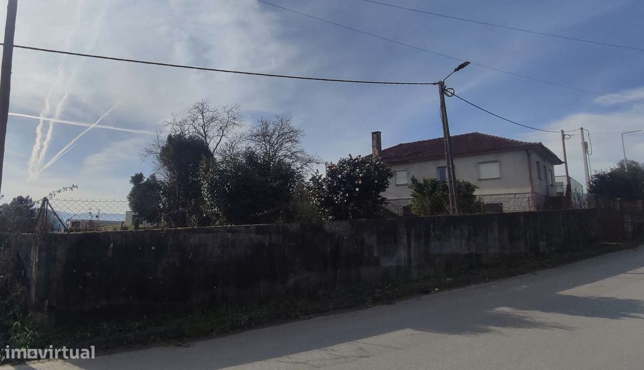 Moradia individual, com terreno, em Rendufe, Amares-7