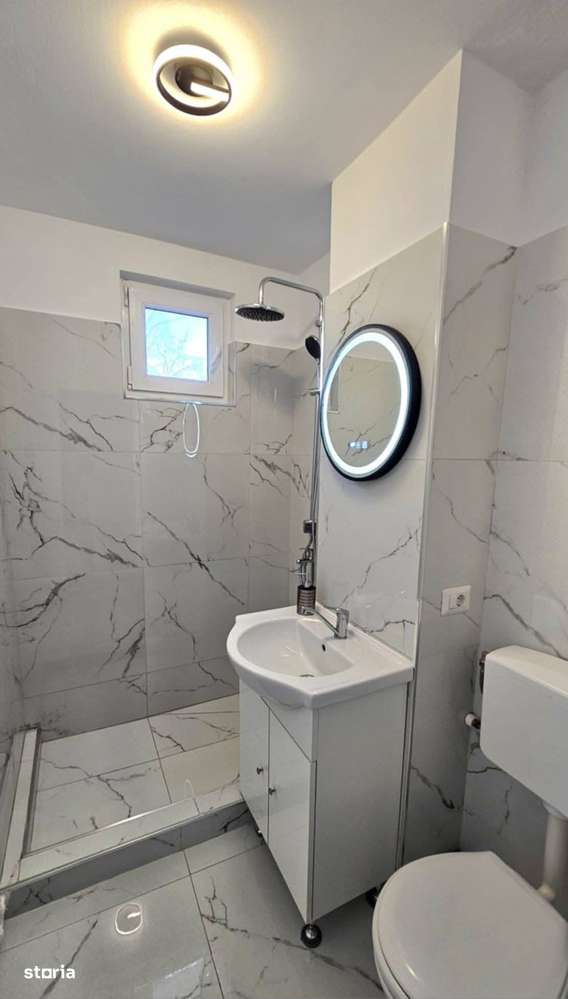 De vanzare 2 camere cu balcon, complet renovat, 54.500 euro - Imagine principală: 5/7