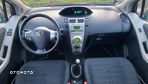 Toyota Yaris 1.3 Prestige - 33