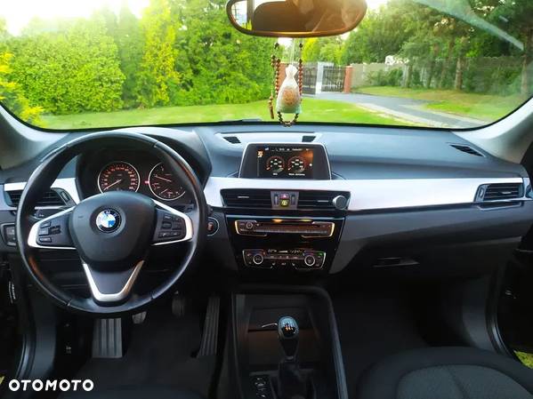 BMW X1 xDrive18d xLine - 5