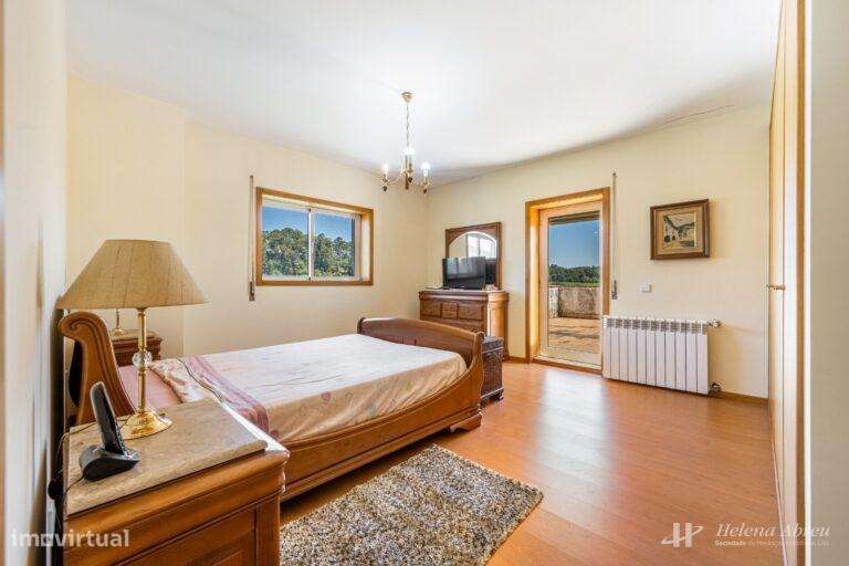 Apartamento T4 Recuado Centro de Felgueiras-17