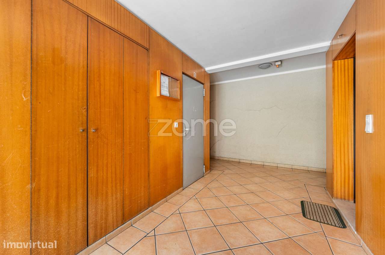 Apartamento T3 com varandas, em Valongo-19
