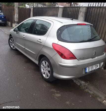 Peugeot 308 HDi FAP 110 NAVTEQ ON BOARD - 2