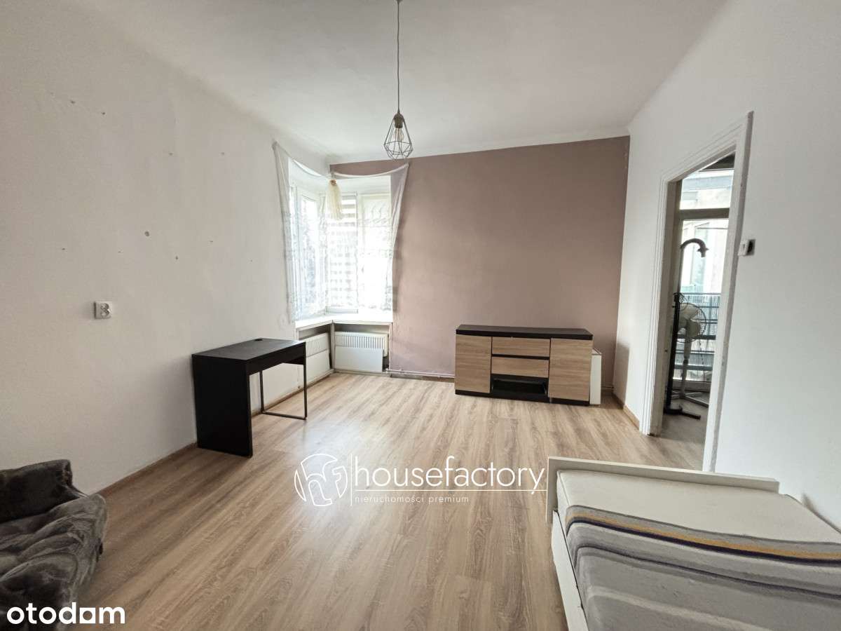 Dwa pokoje w centrum z możliwością uzyskania 3-ego - Pełny obrazek: 3/7