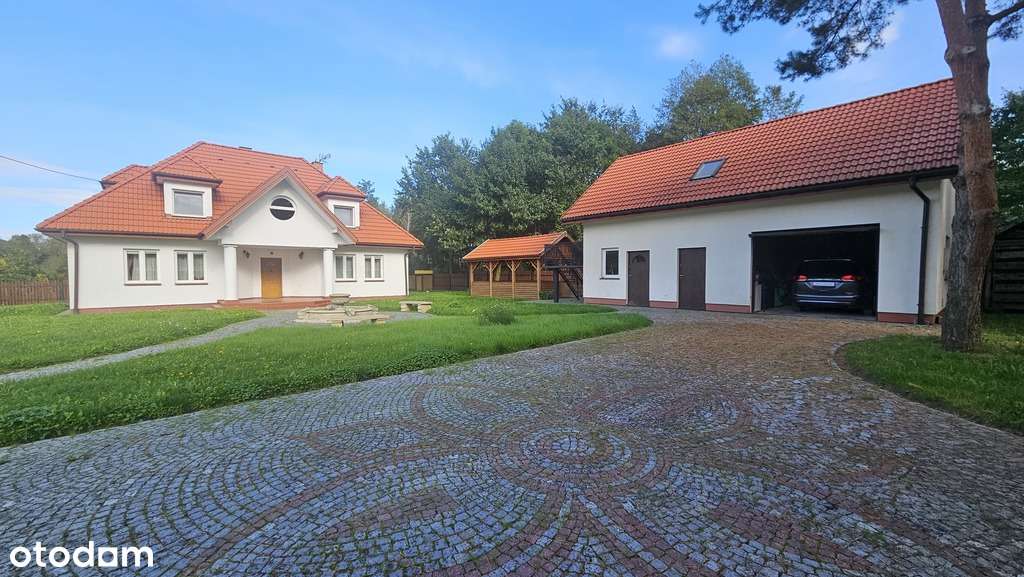 Dom pełen charakteru w stylu polskiego dworu - Pełny obrazek: 2/20