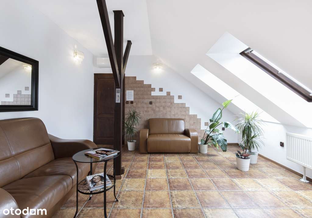 Dom wolnostojący, 250m2, garaż, 4 m.postojowe-18