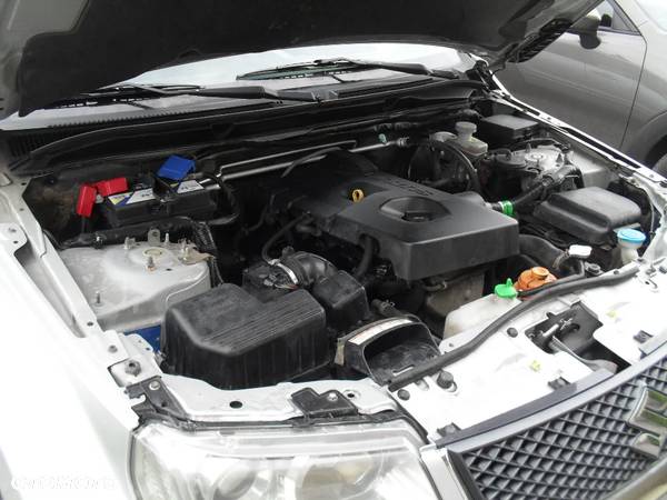 Suzuki Grand Vitara 2.0 - 17