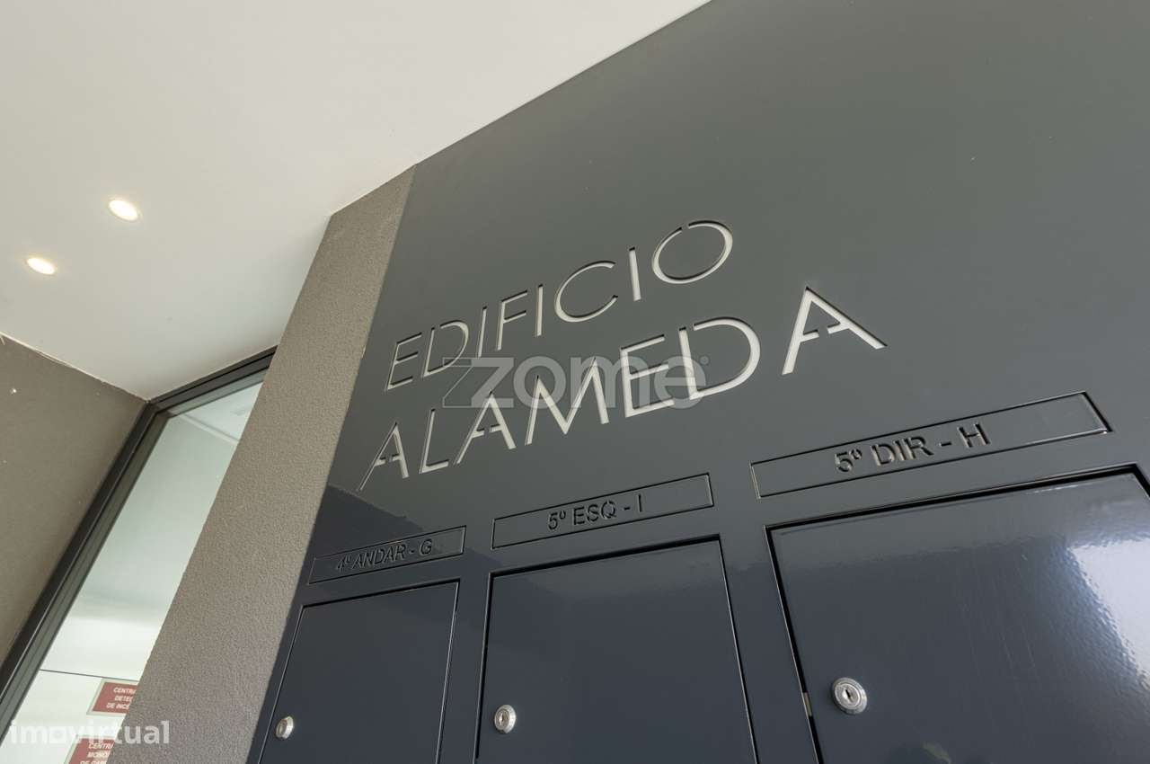 Apartamento T4 Duplex Novo no Prestigiado Edifício Alameda-3