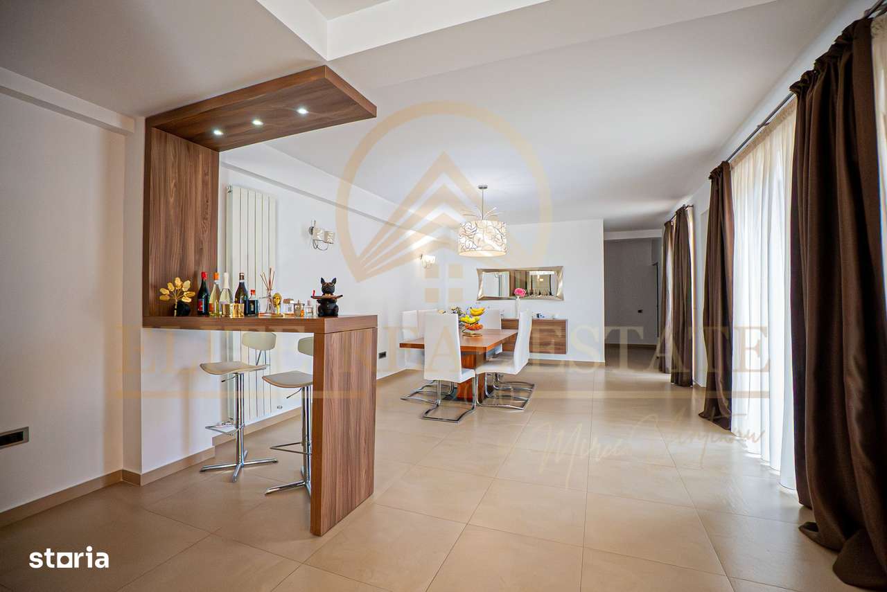 Stațiunea Mamaia Nord / Langa mare - Vânzare casa deosebita P+1E-12