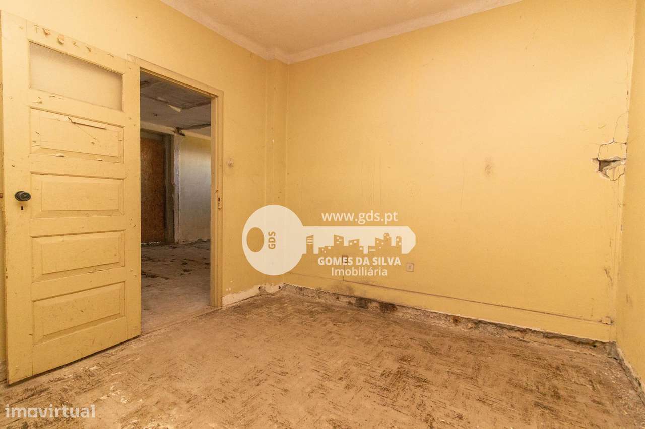 Moradia para Restauro com Projeto Aprovado - Junto ao Sameiro | Braga-18