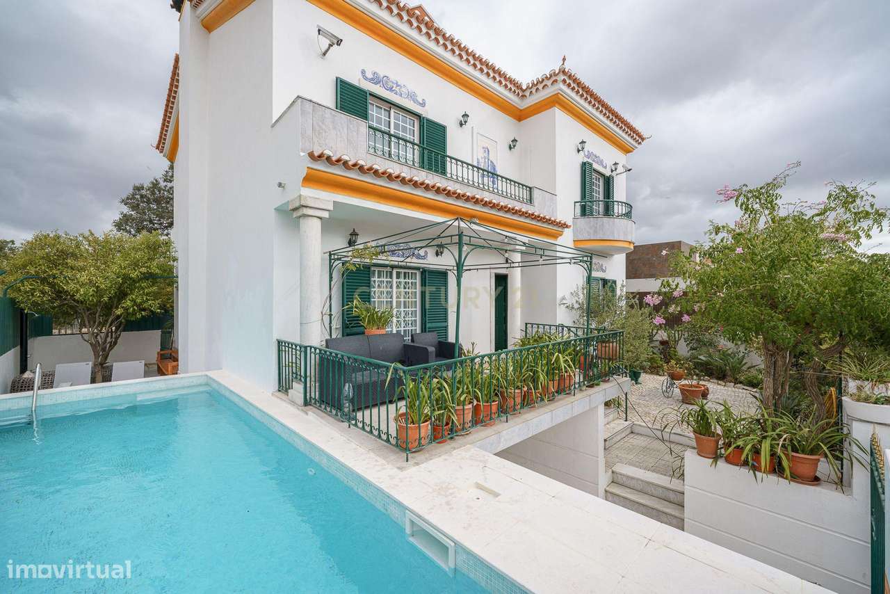 Moradia T5 de Charme com piscina, em Palmela. Conforto, Elegância e Fu-0