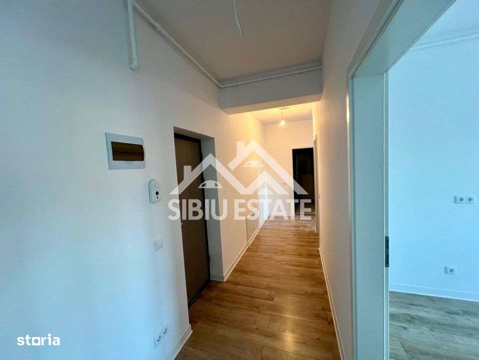 Apartament cu 3 camere, 2 bai, boxa 20 mp. loc de parcare -Finisat la - Imagine principală: 5/10