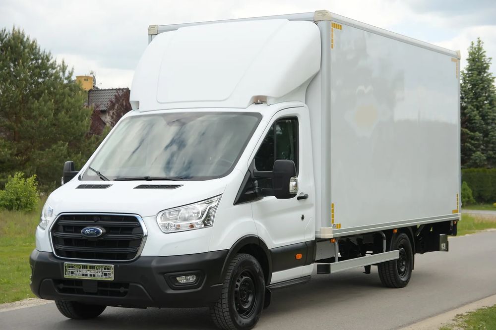 Ford Transit 2021