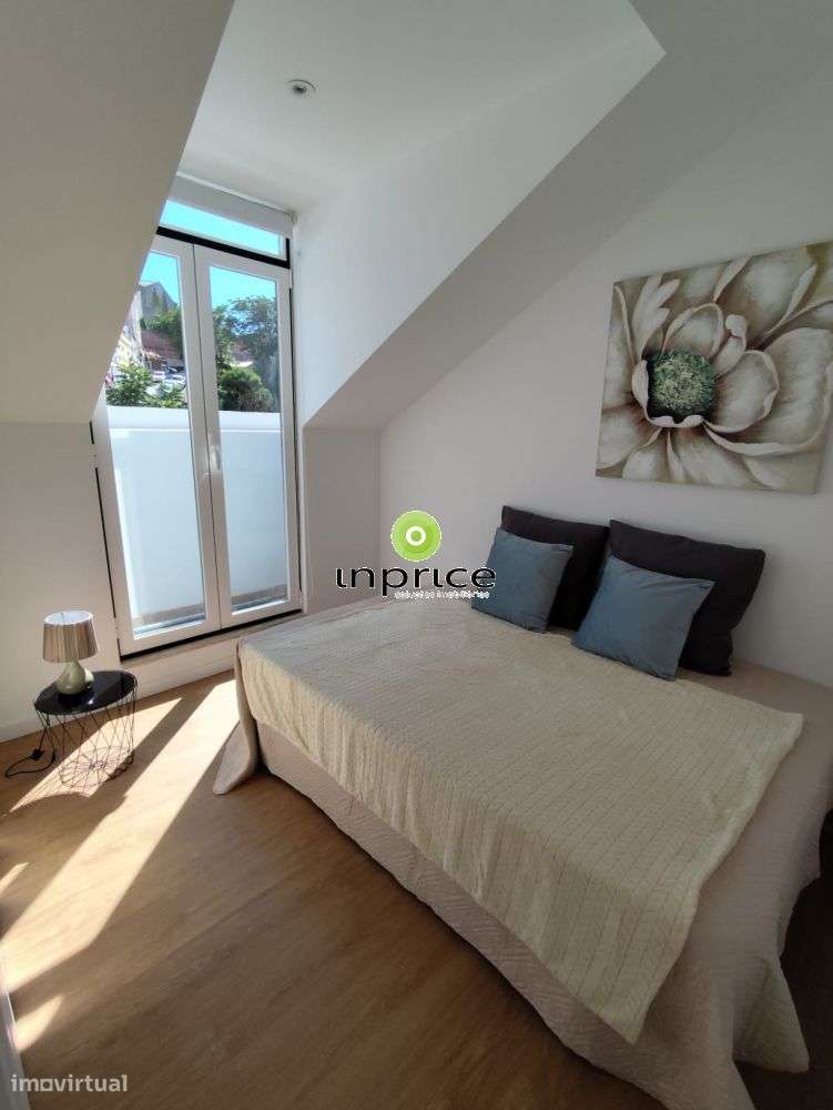 Apartamento T2 Penthouse com Vista Rio em São Vicente – Totalmente-16