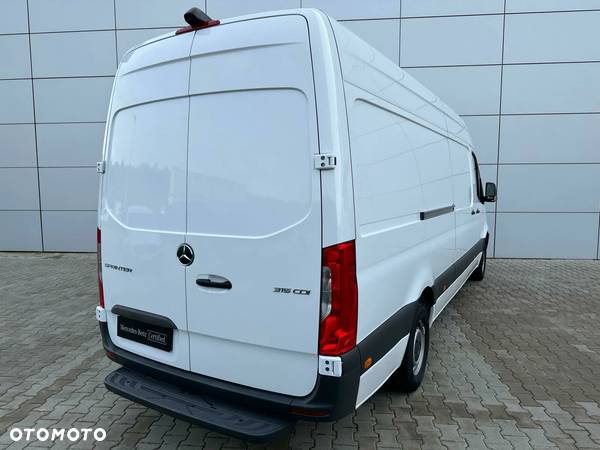 Mercedes-Benz Sprinter - 3