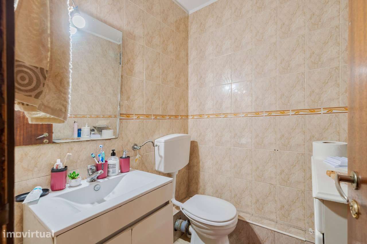 LARANJEIRO - Apartamento T3 com 2 WC-9