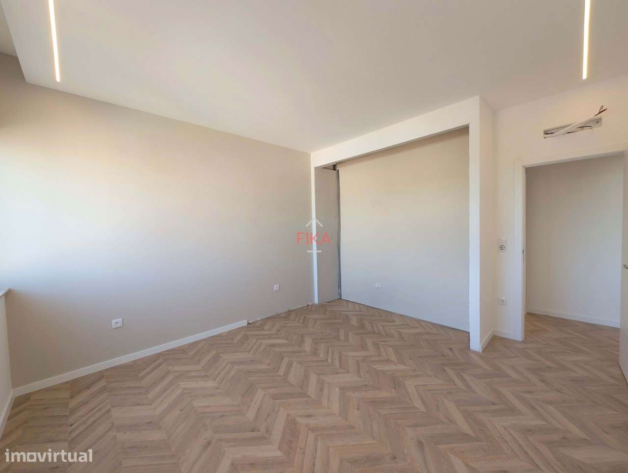 Apartamento T3 totalmente remodelado no centro de Setúbal-17