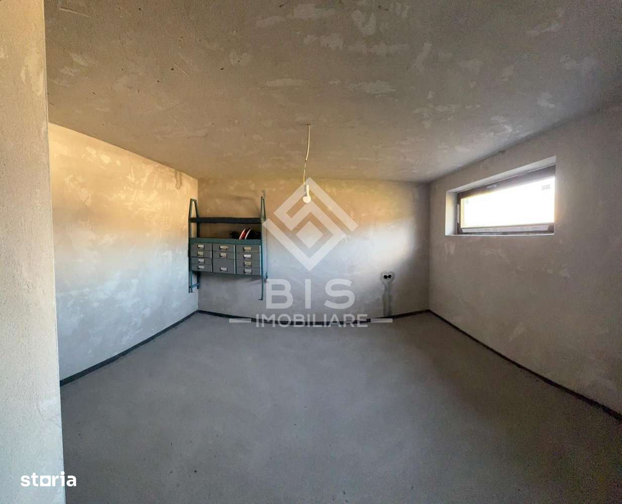 Casă 3 camere, 185mp, semifinisată, D+P+E-9