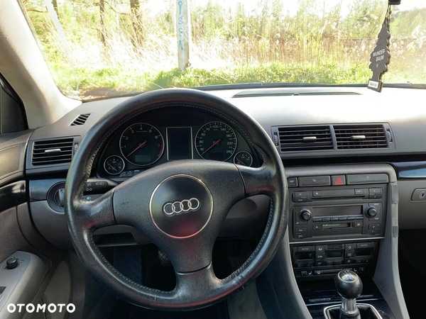 Audi A4 Avant 1.8T - 12