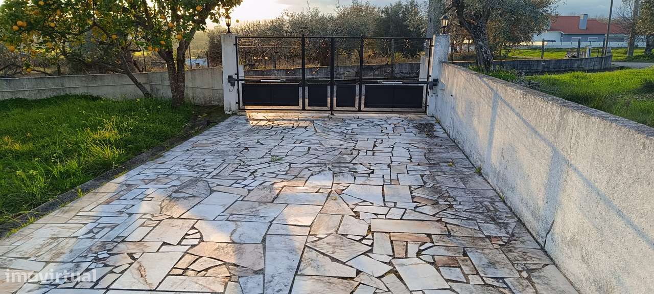 Moradia T6 com Cave, R/Chão e Sótão Aproveitado | A 3 km de Tomar-38