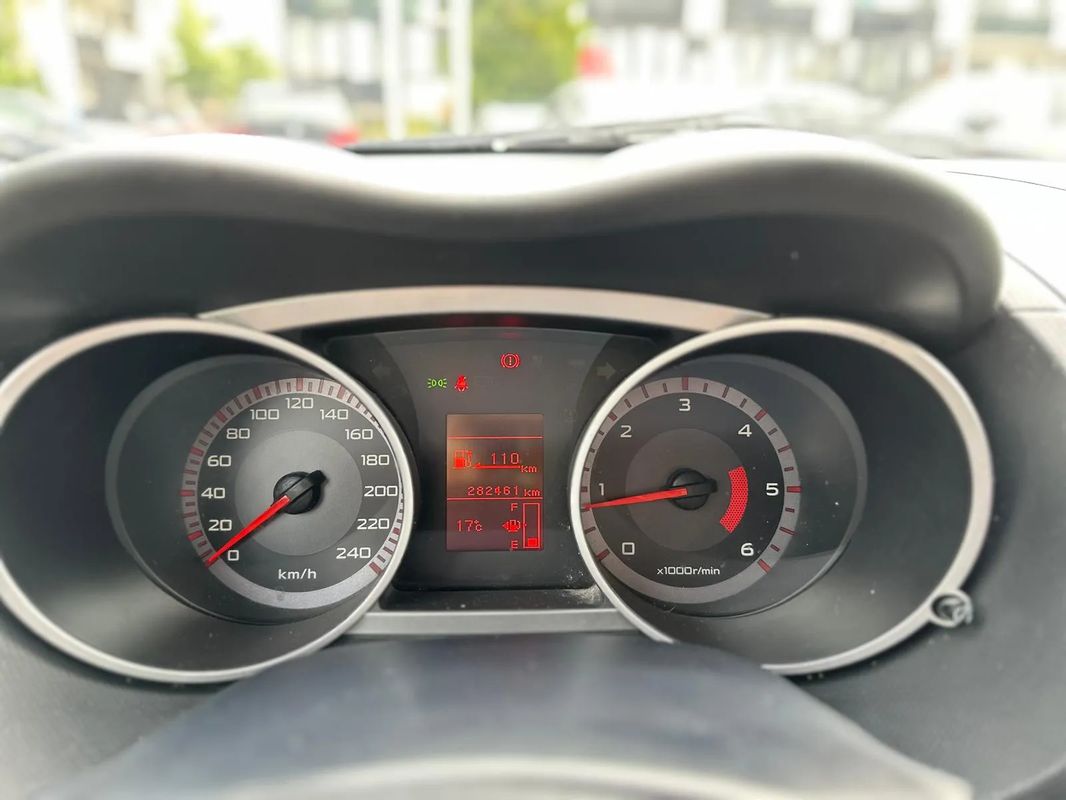 Peugeot 4007 HDI FAP 7-Sitzer Active - 17