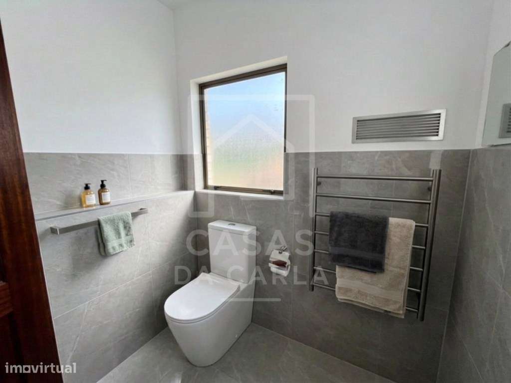 Moradia T1+1 com quintal para remodelação em Vila Ruiva-15