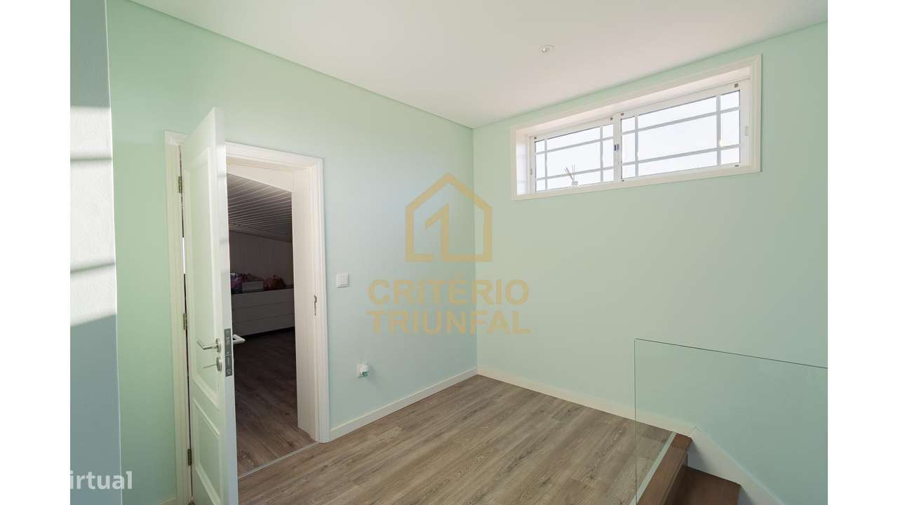 Moradia T3 com Habitação T2 Independente-24