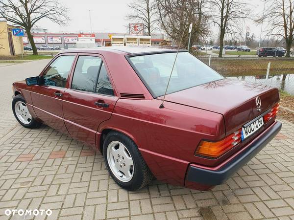 Mercedes-Benz W201 (190) - 22