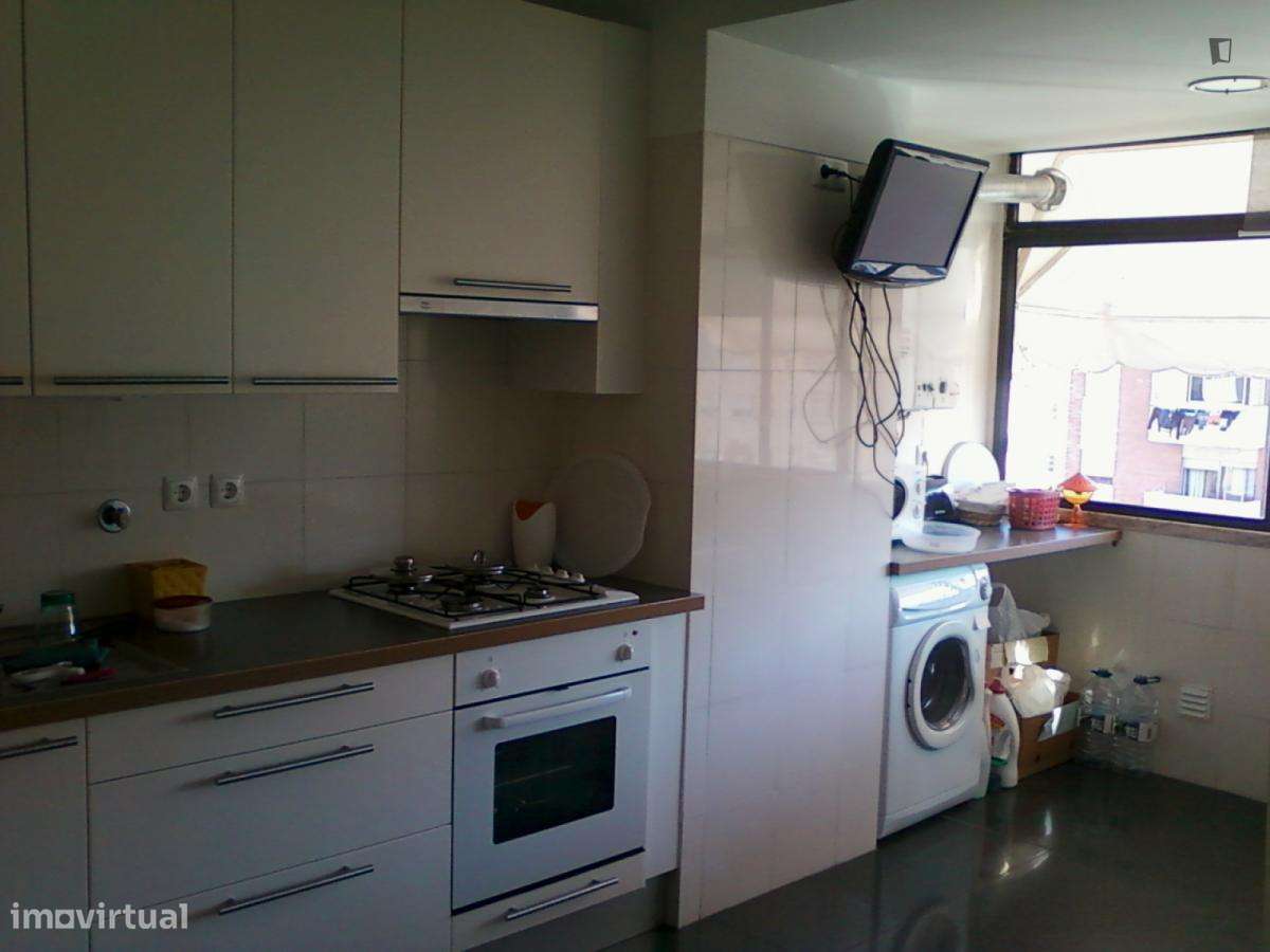 Quarto - localizado em Bairro do Sol Coimbra - Grande imagem: 5/9