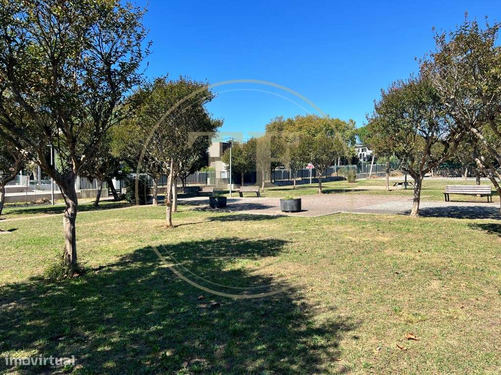 T3 Renovado com Garagem, a 600 m da Praia e junto Apeadeiro de Fran...-29