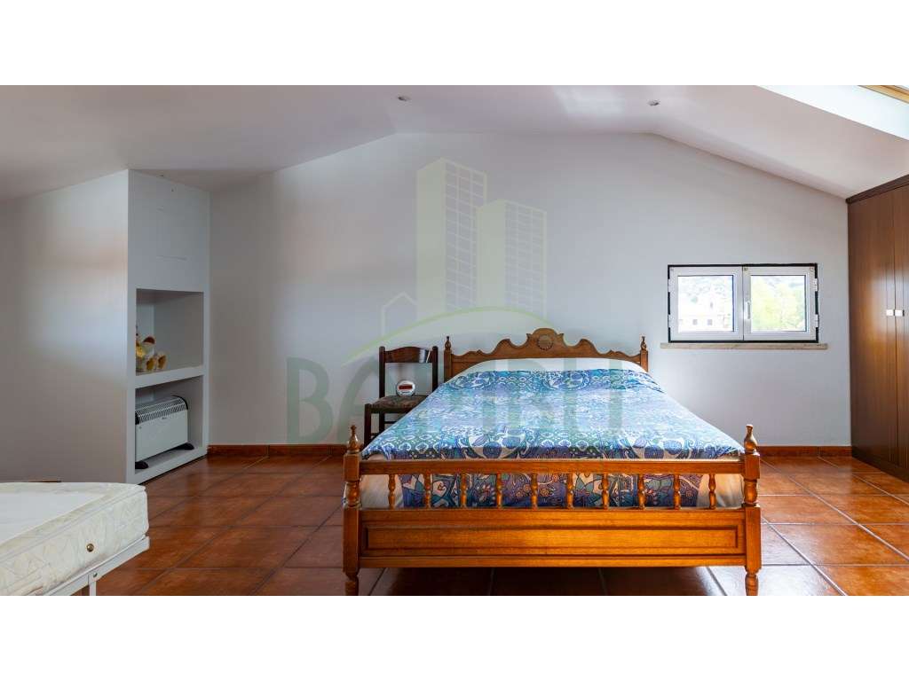 Moledo - Andar Moradia T2 duplex com vista mar-12