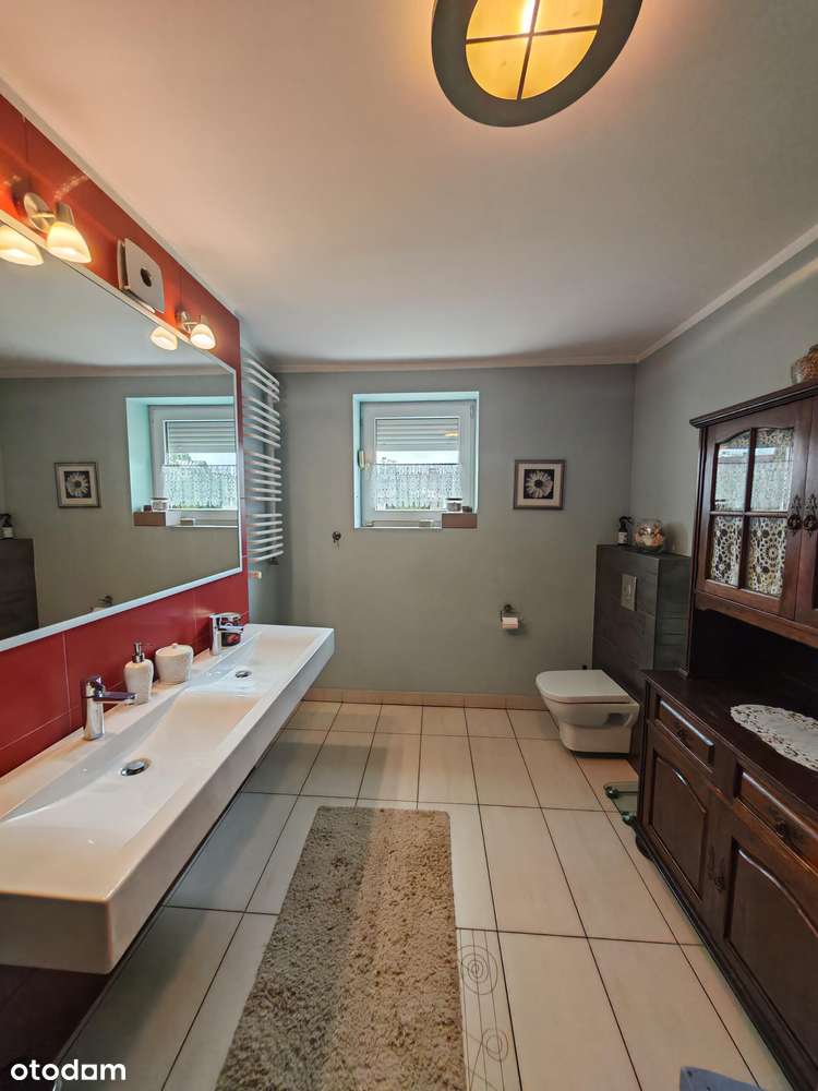 Dom  z budynkiem gospodarczym-3