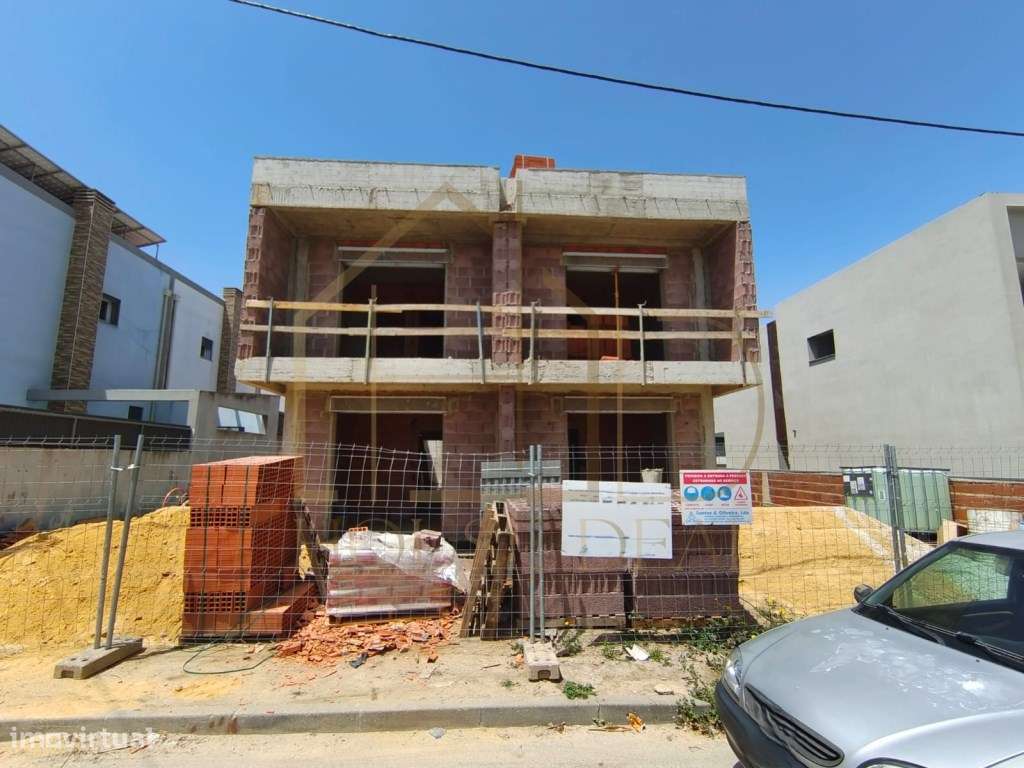 EXCELENTE Moradia T3 com Pérgola. Fernão Ferro-4