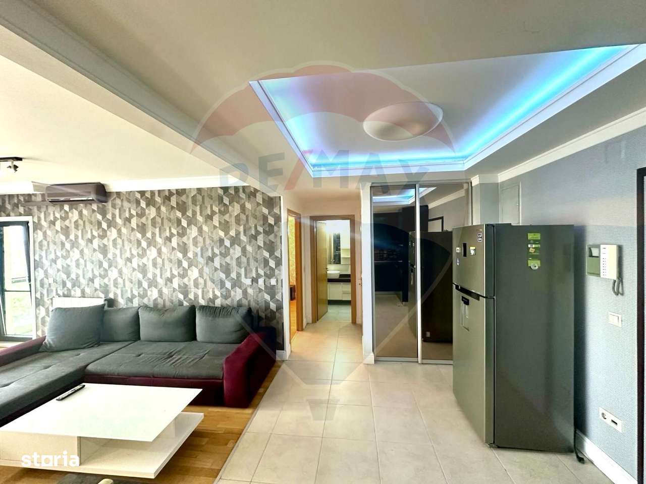 Inchiriere ap. 2 camere-vedere panoramica Lacul Tei Emerald Residence - Imagine principală: 4/11