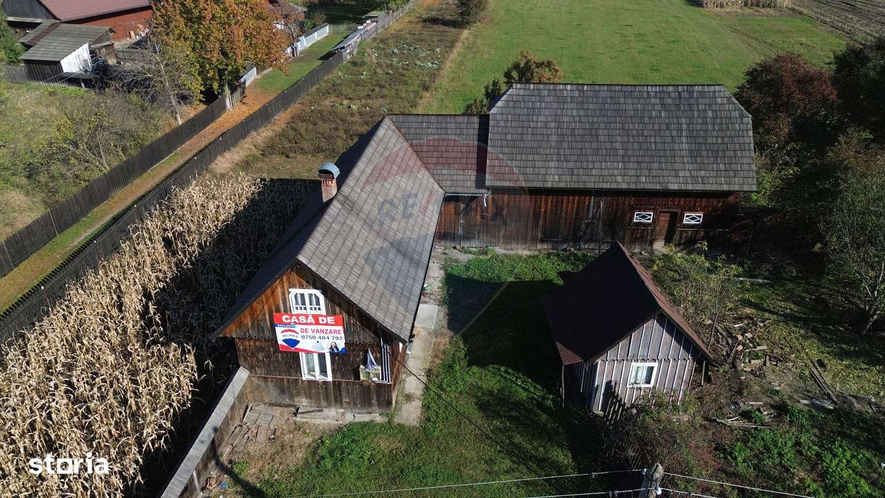 Casă  de vânzare in Horodnic de Jos cu teren de 3900mp - Imagine principală: 5/5