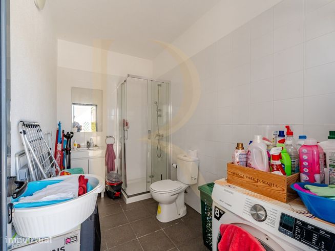 Moradia T4 térrea com piscina, garagem e jardim em Brejos de Azeitão-30