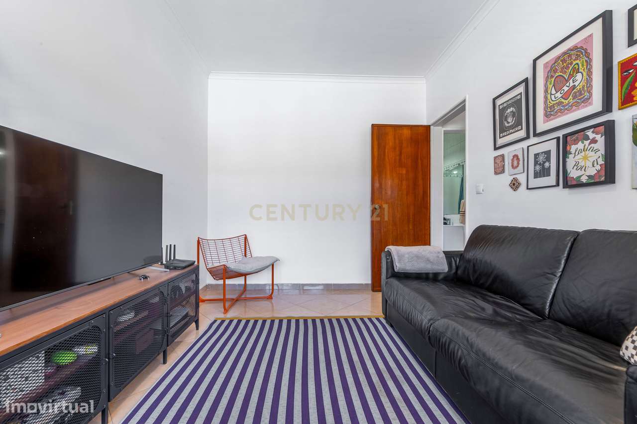 Apartamento T2 para Arrendamento – Buraca | Águas Livres - Grande imagem: 2/19