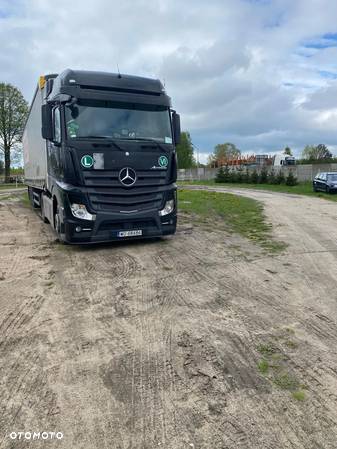 Mercedes-Benz Actros MP4 - 3