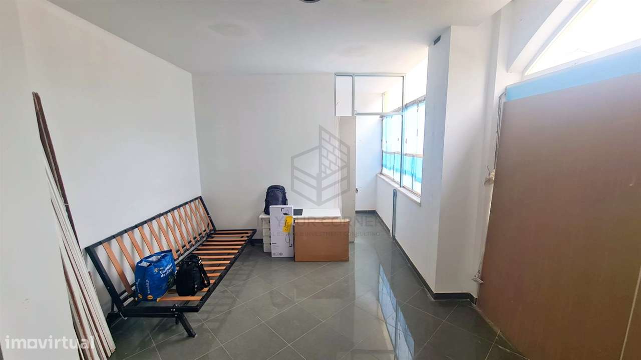 T2 em Conversão com Logradouro e Garagem Privativa – Oportunidade na A-9