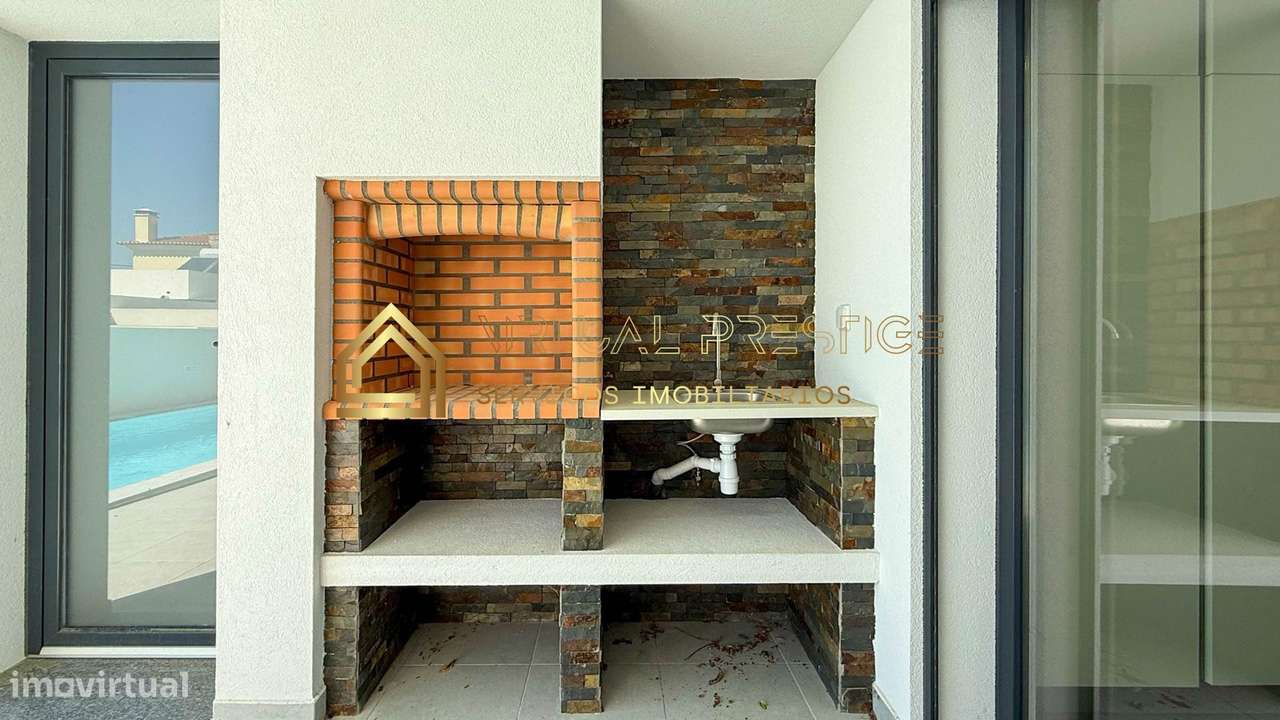 Moradia T4 Nova - 2 Suites - Piscina - Garagem - Valadares-31