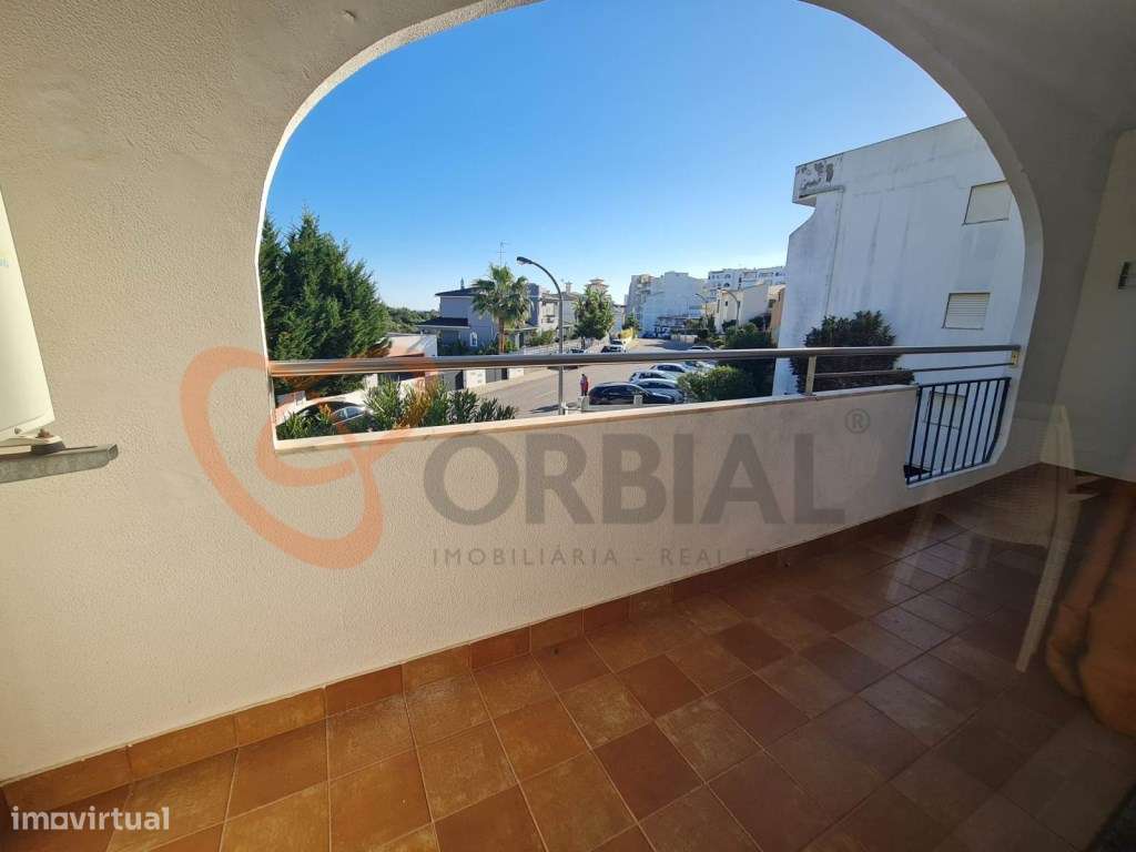 Fantástico apartamento T1 para venda em Albufeira com piscina-7