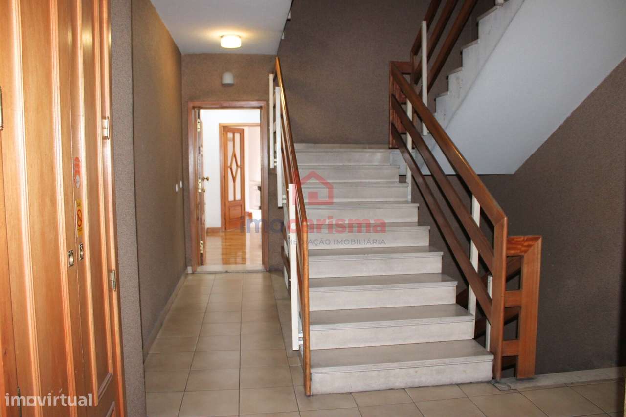 Apartamento T2 em Fermentões, Guimarães-6