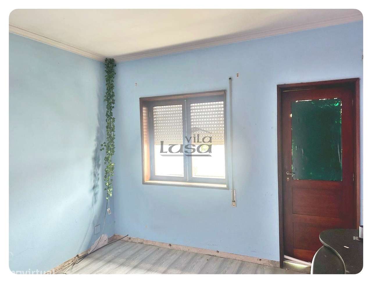 Moradia Bifamiliar com logradouro terreno e anexos 7 caminhos Gondomar-8